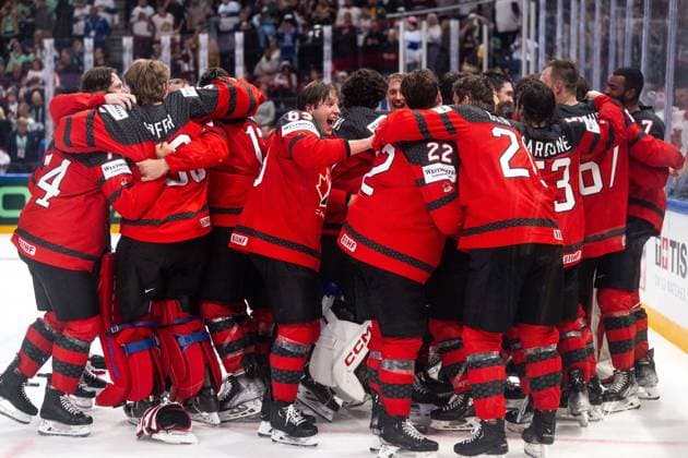 Eishockey, WM, Finale, Kanada - Deutschland 230528 Players of Canada celebrate after winning the 2023 IIHF Ice hockey, Eishockey World Championship, WM, Weltmeisterschaft final game between Canada and Germany on May 28, 2023 in Tampere. Photo: Joel Marklund BILDBYRAN kod JM JM0489 bbeng ishockey ice hockey ishockey-vm 2023 ishockey-vm vm 2023 iihf ice hockey world championship final kanada canada germany tyskland jubel mästare vm-mästare world champion Copyright: JOELxMARKLUND BB230528JM143