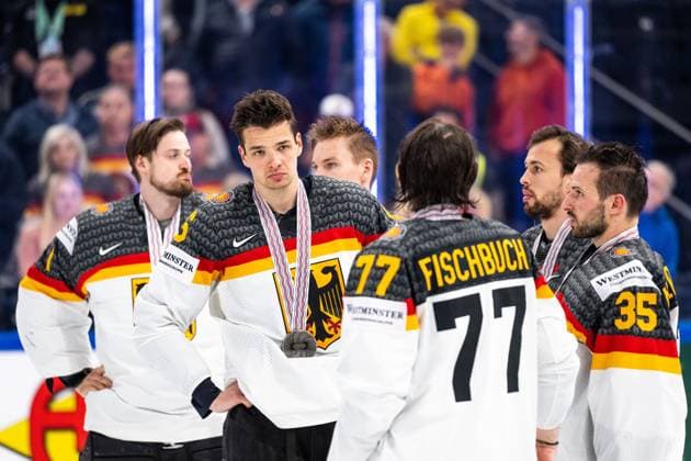230528 Kai Wissmann of Germany looks dejected during the 2023 IIHF Ice hockey, Eishockey World Championship, WM, Weltmeisterschaft final game between Canada and Germany on May 28, 2023 in Tampere. Photo: Joel Marklund BILDBYRAN kod JM JM0489 bbeng ishockey ice hockey ishockey-vm 2023 ishockey-vm vm 2023 iihf ice hockey world championship final kanada canada germany tyskland depp Copyright: JOELxMARKLUND BB230528JM146