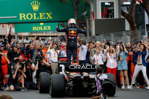 Sport Themen der Woche KW21 VERSTAPPEN Max (ned), Red Bull Racing RB19, portrait celebrating victory during the Formula 1 Grand Prix de Monaco 2023, 6th round of the 2023 Formula One World Championship, WM, Weltmeisterschaft from May 26 to 28, 2023 on the Circuit de Monaco, in Monaco - F1 - MONACO GRAND PRIX 2023 - RACE DPPI Panoramic  20230528_F12023GP07MCO_JK037276
