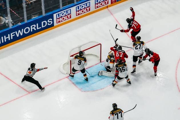 TAMPERE, FINLAND - MAY 28: Samuel Blais of Canada (upper R) score the game winning goal during the 2023 IIHF Ice hockey, Eishockey World Championship, WM, Weltmeisterschaft Finland - Latvia game between Canada and Germany at Nokia Arena on May 28, 2023 in Tampere, Finland. Tampere Nokia Arena Finland Copyright: xJustPictures.ch JarixPestelaccix
