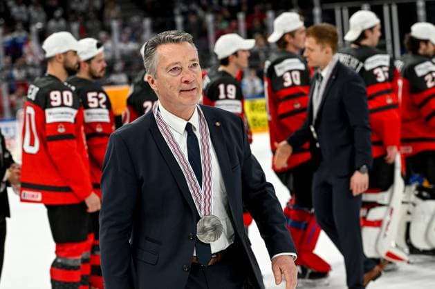 TAMPERE, FINLAND - MAY 28: head coach Harold Kreis of Germany with the silver medal during the 2023 IIHF Ice hockey, Eishockey World Championship, WM, Weltmeisterschaft Finland - Latvia game between Canada and Germany at Nokia Arena on May 28, 2023 in Tampere, Finland. Tampere Nokia Arena Finland Copyright: xJustPictures.ch AndreaxBrancax