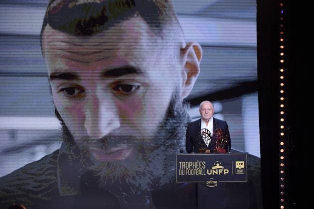 Karim BENZEMA - Jean-Michel AULAS (President Lyon OL) during the ceremony for the UNFP Trophies on May 28, 2023 in Paris, France. FOOTBALL : 31e Ceremonie des Trophees UNFP - Paris - 28 05 2023 Pool Panoramic 