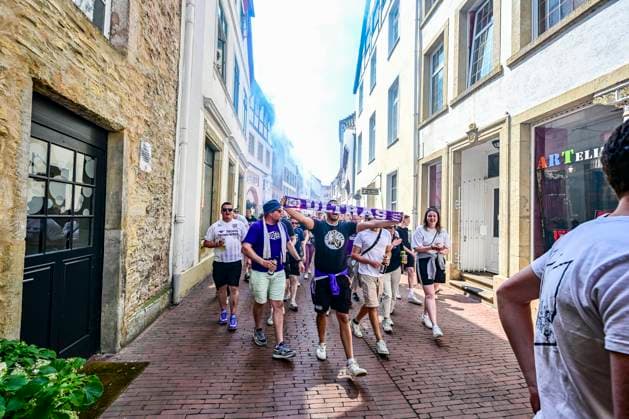 Fanmarsch zum Marktplatz mit der Mannschaft, Aufstiegsfeier VfL Osnabrueck, Fussball, 3. Liga, 28.05.2023 Osnabrueck Niedersachsen Deutschland
