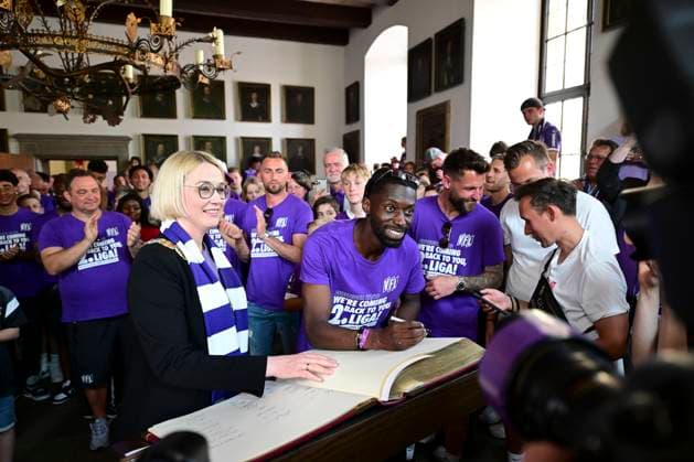 Eintragung ins goldene Buch der Stadt, Aufstiegsfeier VfL Osnabrueck, Fussball, 3. Liga, 28.05.2023 Osnabrueck Niedersachsen Deutschland