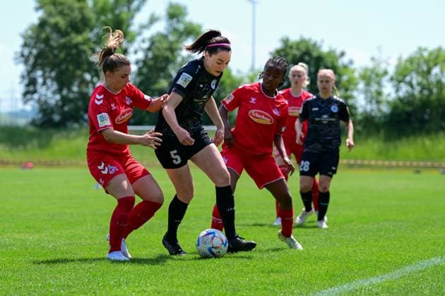 29.05.2023, GER, Fußball, 2. Frauen-Bundesliga 2022 2023, SG 99 Andernach - 1. FC Köln U20 Kathrin Schermuly (5 Andernach) behauptet den Ball. Andernach Stadion Rheinland-Pfalz Deutschland