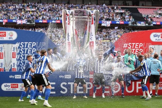 Barnsley v Sheffield Wednesday 29 May 2023, London - League One Playoff Final - Barnsley v Sheffield Wednesday - Barry Bannan of Sheffield Wednesday celebrates with the League One Play-off trophy - Photo: Jacques Feeney Offside. London UK Copyright: xJacquesxFeeneyx xOffsidexOffside
