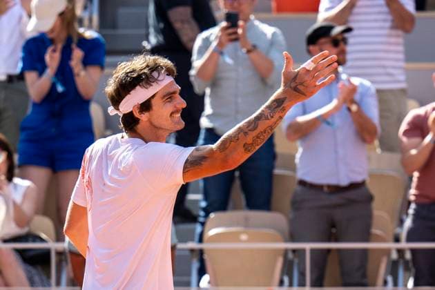 Roland Garros 2023 PARIS, IF - 30.05.2023: ROLAND GARROS 2023 - Thiago Seyboth Wild celebrates after winning his game against Daniil Medvedev at the Roland Garros 2023 tournament held in Paris, France. Thiago won 3-2 (Photo: Richard Callis Fotoarena) x2382016x  RichardxCallis