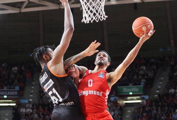 Ulms 51 CABOCLO vs Bayerns 0 Nick WEILER-BABB. Basketball, FC Bayern - Ulm. Basketball Bundesliga, FC Bayern Basketball - Ratiopharm Ulm, BBL-Playoff Halbfinale, 2.Spiel, Saison 2022-2023. 30.05.2023, in Muenchen, A U D I D O M E, Deutschland. Quelle Copyright Credit : Oryk HAIST