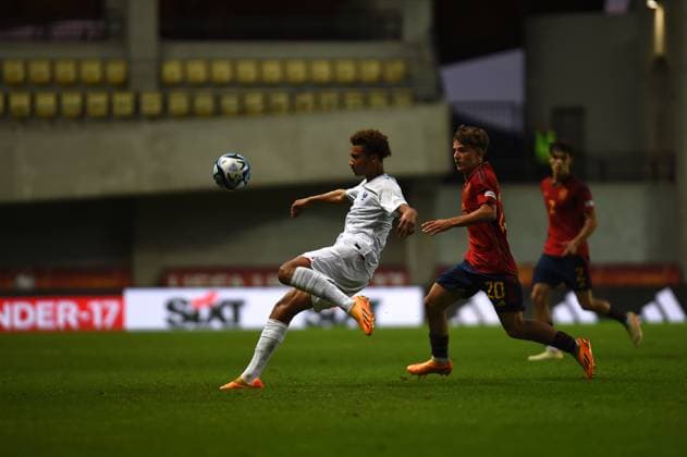 May 30, 2023, Felcsut, Fejer County, Hungary: Mohammed-Amine Boucehnna (7) of France clears the ball on the European Under 17 Championship Semi final match between Spain and France Felcsut Hungary - ZUMAs291 20230530_zip_s291_016 Copyright: xBalintxSzentgallayx