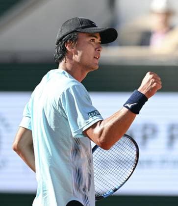 Tennis: French Open Taro Daniel of Japan reacts after scoring a point against world No. 1 Carlos Alcaraz of Spain during a second-round men s singles match at the French Open tennis tournament at Roland Garros in Paris on May 31, 2023.  A14AA0001536713P 