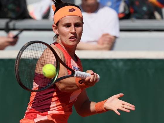 Belgian Greet Minnen pictured during a doubles tennis match between Belgian-Hungarian pair Minnen-Bondar and Egyptian-Slovenian pair Sherif-Zidansek, in the first round of the women s doubles at the Roland Garros French Open tennis tournament in Paris, France, Thursday 01 June 2023. BENOITxDOPPAGNE  x68241325x