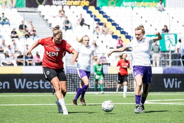 WESTENERGIE Socca Cup Essen 01.06.2023 Anna-Lena Fuellkrug (Hannover 96, 18), Jule Schnieder (SGS Essen U20, 18) WESTENERGIE Socca Cup, Hannover 96 vs. SGS Essen U20, 01.06.2023 Copyright: xBEAUTIFULxSPORTS Wunderlx