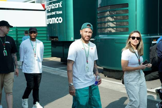 Formel 1 AWS Grand Prix von Spanien 2023 01.06.2023, Circuit de Catalunya, Barcelona, Formel 1 AWS Grand Prix von Spanien 2023 , im Bild Der brasilianische Fussballstar Neymar jr. im Fahrerlager.