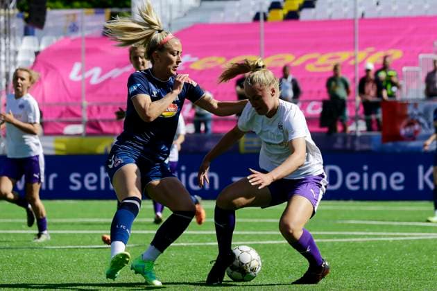22 23 Fußball Frauen Westenergie women˜s socca cup auf dem Kennedyplatz in der Essener Innenstadt! Ein Pop-up-Stadion auf dem Kennedyplatz, mitten in der Essener Innenstadt, wird am 1. Juni 2023 zum Austragungsort des Westenergie women˜s socca cup. Ausrichter des Turniers ist die SGS Essen. 1.FC Köln - SGS Essen U20