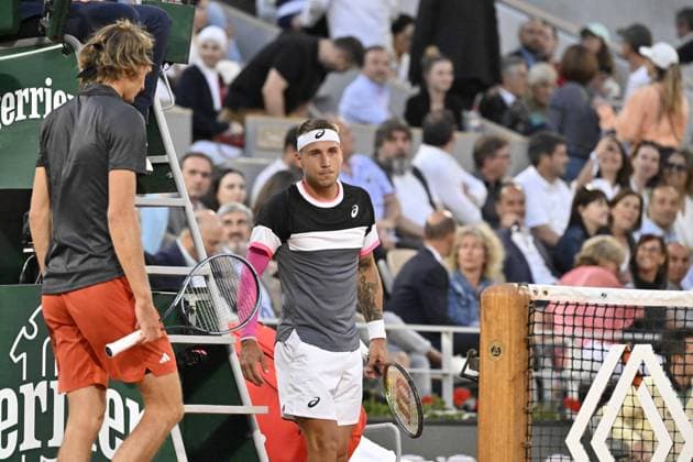 Tennis : Roland Garros 2023 - France - Alexander Zverev - Allemagne Tennis : Roland Garros 2023 - France - 01 06 23 ChrysleneCaillaud Panoramic 