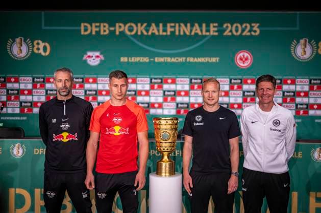 Sport Themen der Woche KW22 Sport Bilder des Tages 02.06.2023, xkvx, Fussball DFB Pokal Finale 2023, RB Leipzig - Eintracht Frankfurt, Training und Pressekonferenz emspor, v.l. Trainer Marco Rose (RB Leipzig RasenBallsport Leipzig), Willi Orban (RB Leipzig RasenBallsport Leipzig), Sebastian Rode (Eintracht Frankfurt), Trainer Oilver Glasner (Eintracht Frankfurt) (DFL DFB REGULATIONS PROHIBIT ANY USE OF PHOTOGRAPHS as IMAGE SEQUENCES and or QUASI-VIDEO) Berlin *** 02 06 2023, xkvx, football DFB Pokal final 2023, RB Leipzig Eintracht Frankfurt, training and press conference emspor, f l coach Marco Rose RB Leipzig RasenBallsport Leipzig , Willi Orban RB Leipzig RasenBallsport Leipzig , Sebastian Rode Eintracht Frankfurt , coach Oilver Glasner Eintracht Frankfurt DFL DFB REGULATIONS PROHIBIT ANY USE OF PHOTOGRAPHS as IMAGE SEQUENCES and or QUASI VIDEO Berlin