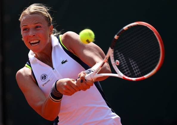 Mandatory Credit: Photo by Ella Ling Shutterstock (13925682ax) Anett Kontaveit of Estonia in action French Open Tennis, Day 2, Roland Garros, Paris, France - 29 May 2023 French Open Tennis, Day 2, Roland Garros, Paris, France - 29 May 2023  Copyright: xEllaxLing Shutterstockx 13925682ax