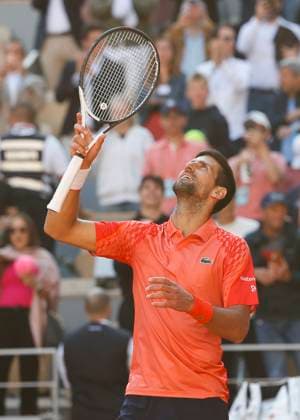 Novak Djokovic (SRB) jubelt nach dem Sieg, Jubel, Freude, Emotion Tennis - French Open 2023 - Grand Slam ATP, Tennis Herren WTA, Tennis Damen ITF - Roland Garros - Paris - - France - 2 June 2023. Copyright: xJuergenxHasenkopfx
