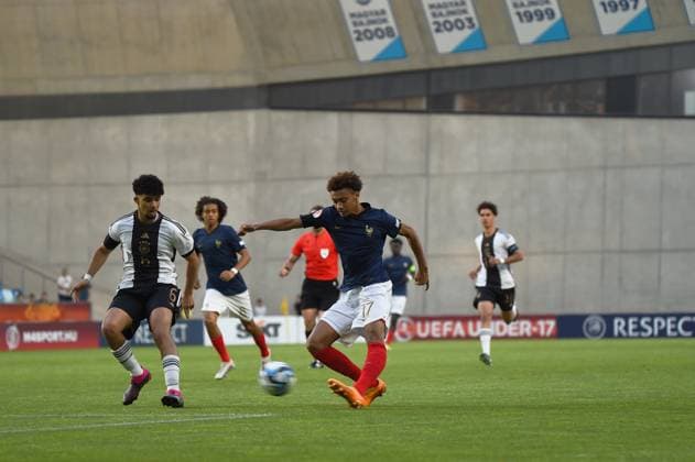 June 2, 2023, Felcsut, Fejer County, Hungary: Tidiam Gomis of France attempts to score on the European Under 17 Championship Final between Germany and France Felcsut Hungary - ZUMAs291 20230602_zip_s291_002 Copyright: xBalintxSzentgallayx