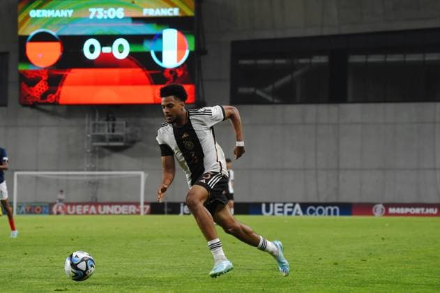 June 2, 2023, Felcsut, Fejer County, Hungary: Almugera Kabar of Germany passes on the European Under 17 Championship Final between Germany and France Felcsut Hungary - ZUMAs291 20230602_zip_s291_022 Copyright: xBalintxSzentgallayx