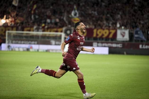 Joie des joueurs de l equipe Metz apres le but de MAZIZ YOUSSEF 10 FOOTBALL : Metz vs Bastia- Ligue 2 -02 06 2023 ElyxandroCegarra Panoramic 