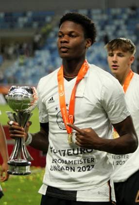 02.06.2023 Budapest(Hungary) Germany-France U-17 Under-17 European men s football championship final Winners Osawe Germany with European U17, U 17 champion trophy :