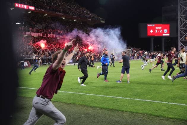 Fin du match - Joie des joueurs de l equipe Metz apres sa victoire FOOTBALL : Metz vs Bastia- Ligue 2 -02 06 2023 ElyxandroCegarra Panoramic 