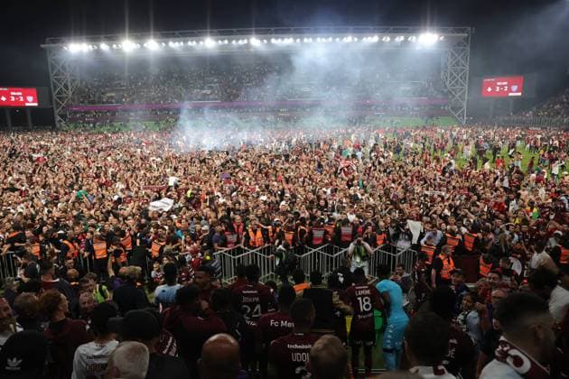 Fin du match - Joie des joueurs de l equipe Metz apres sa victoire FOOTBALL : Metz vs Bastia- Ligue 2 -02 06 2023 ElyxandroCegarra Panoramic 