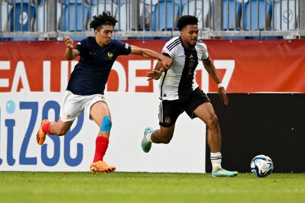 UEFA European Football Championship - Under 17 Final - Germany vs France France U17, U 17 Ä™s Mohammed-Amine Boucehnna try to stop Germany U17™s Almugera Kabar during the final phase Under-17 Championship Hungary 2023 soccer match Germany U17 vs. France U17 at the Nandor Hidegkuti Stadion stadium in Budapest, Hungary, 2nd of June 2023 Budapest Hidegkuti Nandor Stadium Hungary Copyright: xVinnyxOrlandox xLiveMediax LPS_959232