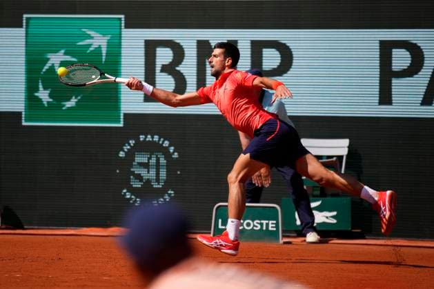 PARIS, FRANCE - JUNE 2: Novak Djokovic plays an extend forehand during the 3nd round of Roland Garros 2023 match on June 02, 2023, at Roland Garros Stadium in Paris, France. (Photo by Glenn Gervot Icon Sportswire) TENNIS: JUN 02 French Open EDITORIAL USE ONLY Icon2306024026