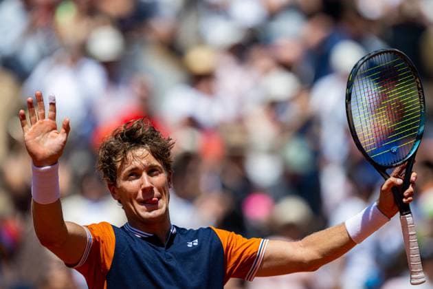 230603 Casper Ruud of Norway celebrates after men?s third round singles tennis match during Roland-Garros on June 3, 2023 in Paris. Photo: Vegard Grott BILDBYRAN kod VG VG0446 bbeng tennis french open franska öppna ATP, Tennis Herren roland garros grand slam norge jubel Copyright: VEGARDxGRoTT BB230603VG010