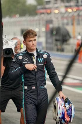 03.06.2023, Circuit de Catalunya, Barcelona, Formel 1 AWS Grand Prix von Spanien 2023 , im Bild Nach seinem Ausfall kommt Logan Sargeant (USA), Williams Racing in die Boxengasse. Barcelona Circuit de Catalunya Catalunya Spain
