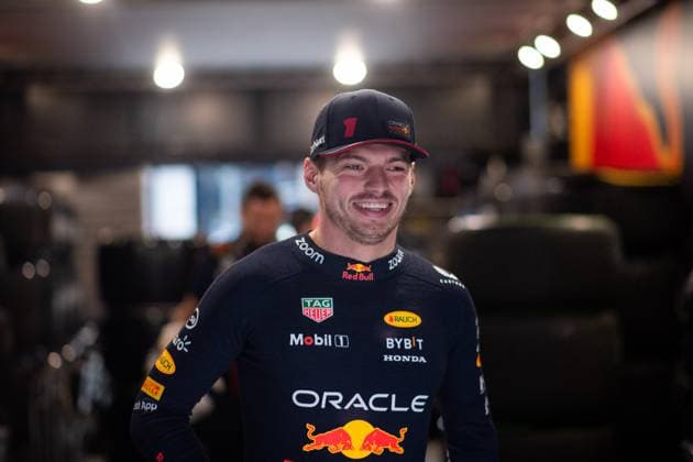 Max Verstappen (NED, Oracle Red Bull Racing, 01) lacht auf dem Weg zur Garage, ESP, Formel 1 Weltmeisterschaft, Grand Prix von Spanien, Circuit de Barcelona Catalunya, 3. freies Training und Qualifying, 03.06.2023 ESP, Formel 1 Weltmeisterschaft, Grand Prix von Spanien, Circuit de Barcelona Catalunya, 3. freies Training und Qualifying, 03.06.2023 Montmelo Copyright: xEibner Memmlerx EP_MMR