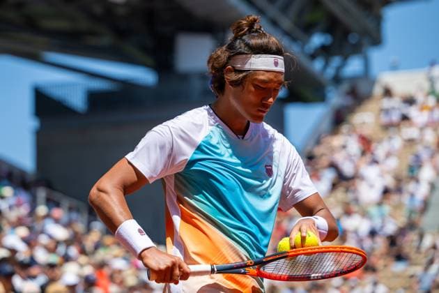 230603 Zhizhen Zhang of China competes in men?s third round singles tennis match during Roland-Garros on June 3, 2023 in Paris. Photo: Vegard Grott BILDBYRAN kod VG VG0446 bbeng tennis french open franska öppna ATP, Tennis Herren roland garros grand slam kina Copyright: VEGARDxGRoTT BB230603VG043