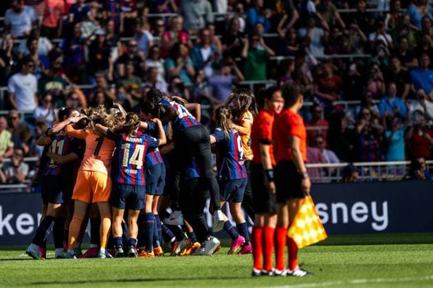 230603 Players of Barcelona celebrate winning the UEFA Women s Champions League final match between Barcelona and Wolfsburg on June 3, 2023 in Eindhoven. Photo: Ludvig Thunman BILDBYRAN kod LT LT0533 fotboll football soccer fotball champions league final barcelona wolfsburg dam bbeng jubel Copyright: LUDVIGxTHUNMAN BB230603LT116