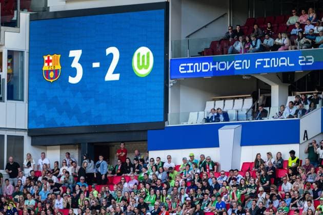 230603 The score 3-2 is shown on a screen during the UEFA Women s Champions League final match between Barcelona and Wolfsburg on June 3, 2023 in Eindhoven. Photo: Ludvig Thunman BILDBYRAN kod LT LT0533 fotboll football soccer fotball champions league final barcelona wolfsburg dam bbeng Copyright: LUDVIGxTHUNMAN BB230603LT121