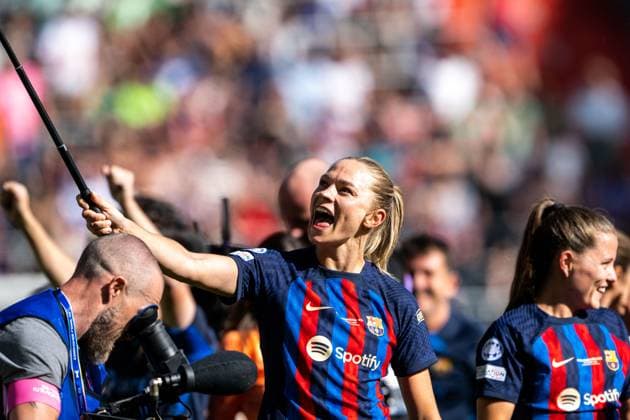 230603 Fridolina Rolfö of Barcelona celebrate swinning the UEFA Women s Champions League final match between Barcelona and Wolfsburg on June 3, 2023 in Eindhoven. Photo: Ludvig Thunman BILDBYRAN kod LT LT0533 fotboll football soccer fotball champions league final barcelona wolfsburg dam bbeng jubel Copyright: LUDVIGxTHUNMAN BB230603LT122