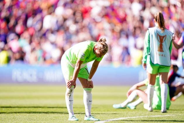 Eindhoven, Netherlands, 3rd June 2023: Alexandra Popp (11 Wolfsburg) looks dejected and disappointed after their loss during the UEFA Womens Champions League Final football match between FC Barcelona, Barca and VFL Wolfsburg at PSV Stadion in Eindhoven, Netherlands. (Daniela Porcelli SPP) Copyright: xDanielaxPorcellix xSPPx spp-en-DaPoSp-20230603-DP109342
