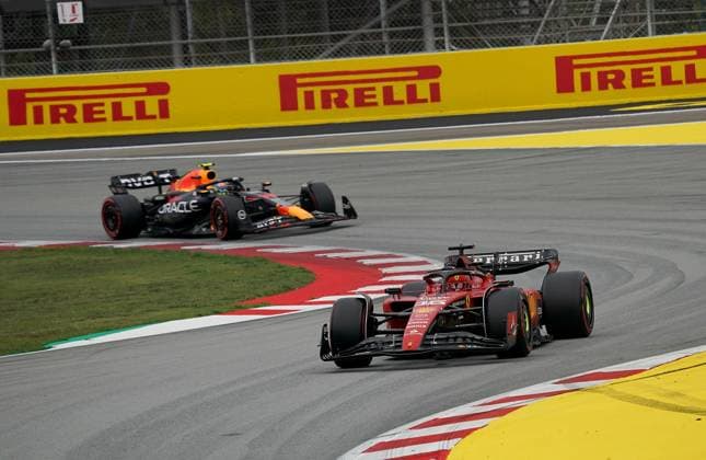 Formel 1 AWS Grand Prix von Spanien 2023 03.06.2023, Circuit de Catalunya, Barcelona, Formel 1 AWS Grand Prix von Spanien 2023 , im Bild Charles Leclerc (MCO), Scuderia Ferrari, Sergio Perez (MEX), Oracle Red Bull Racing
