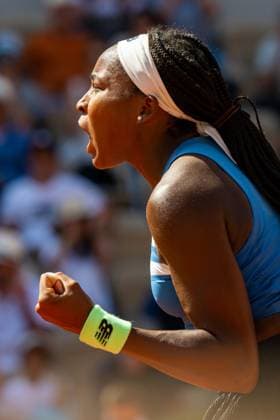 230603 Coco Gauff of USA celebrates winning women?s third round singles tennis match during Roland-Garros on June 3, 2023 in Paris. Photo: Vegard Grott BILDBYRAN kod VG VG0446 bbeng tennis french open franska öppna ATP, Tennis Herren roland garros grand slam dam jubel Copyright: VEGARDxGRoTT BB230603VG074