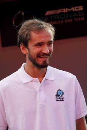 Formel 1 AWS Grand Prix von Spanien 2023 03.06.2023, Circuit de Catalunya, Barcelona, Formel 1 AWS Grand Prix von Spanien 2023 , im Bild Tennisspieler Daniil Medwedew