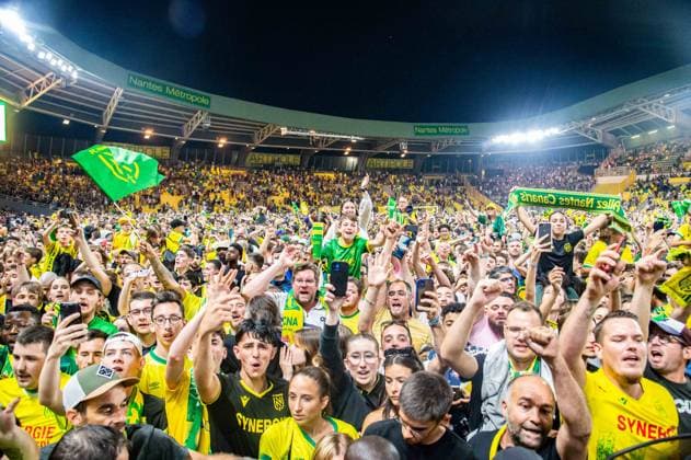 Supporters du FC Nantes - Ambiance FOOTBALL : FC Nantes x SCO Angers - Ligue 1 - JournÃ e 38 - 03 06 2023 BaptisteAutissier Panoramic 
