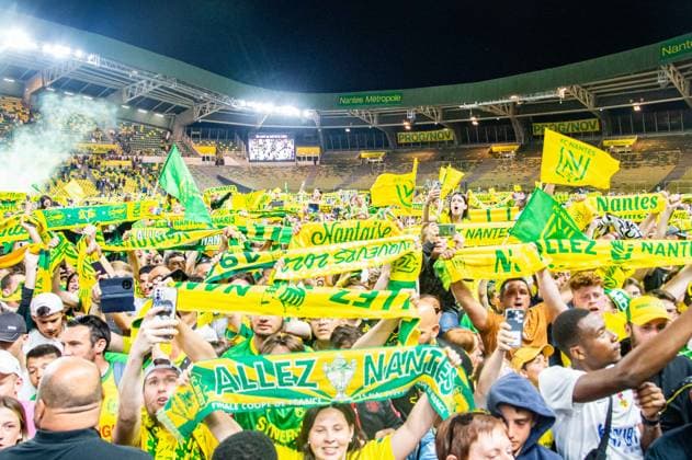 Supporters du FC Nantes - Ambiance FOOTBALL : FC Nantes x SCO Angers - Ligue 1 - JournÃ e 38 - 03 06 2023 BaptisteAutissier Panoramic 