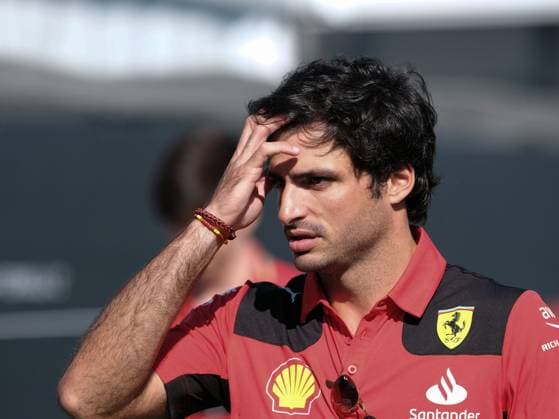Formula 1 Championship - FORMULA 1 AWS GRAN PREMIO DE ESPANA 2023 - Race Carlos Sainz during the arrival of the pilots before the Catalunya Grax Prix F1 2023 at Circuit of Catalunya Barcelona on june 04, 2023 Barcelona CIRCUIT DE BARCELONA-CATALUNYA Spain Copyright: xLorisxRosellix xLiveMediax LPS_962186