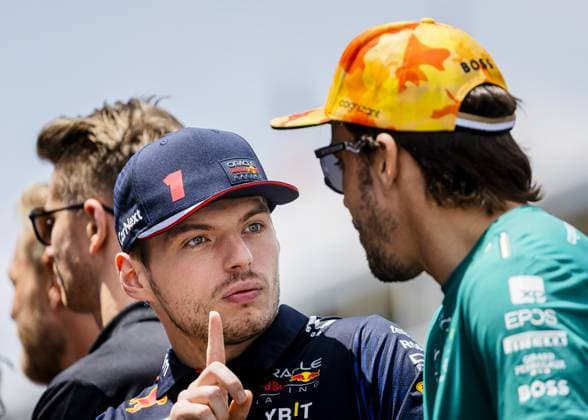 BARCELONA - Max Verstappen (Red Bull Racing) and Fernando Alonso (Aston Martin) during the drivers parade ahead of the Spanish Grand Prix. ANP SEM VAN DER WAL F1 Grand Prix of Spain 2023 xVIxANPxSportx xxANPxIVx 470871511 originalFilename: 470871511.jpg