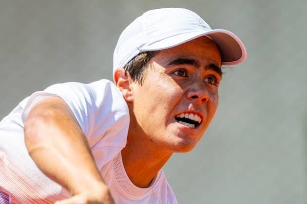 230604 Sebastian Eriksson of Sweden competes in boy?s first round singles tennis match during Roland-Garros on June 4, 2023 in Paris. Photo: Vegard Grott BILDBYRAN kod VG VG0447 bbeng tennis french open franska öppna ATP, Tennis Herren roland garros grand slam sverige sweden Copyright: VEGARDxGRoTT BB230604VG017