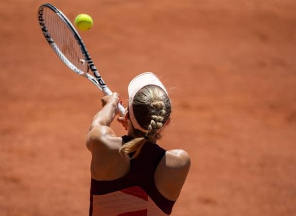 Belgian Elise Mertens pictured in action during a tennis match between Belgian Mertens (WTA28) and Russian Pavlyuchenkova, in the fourth round of the women s singles at the Roland Garros French Open tennis tournament in Paris, France, Sunday 04 June 2023. BENOITxDOPPAGNE  x68396212x
