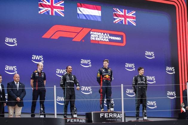 VERSTAPPEN Max (ned), Red Bull Racing RB19, portrait HAMILTON Lewis (gbr), Mercedes AMG F1 Team W14, portrait RUSSELL George (gbr), Mercedes AMG F1 Team W14, portrait podium during the Formula 1 AWS Gran Premio de Espana 2023, 7th round of the 2023 Formula One World Championship, WM, Weltmeisterschaft from June 2 to 4, 2023 on the Circuit de Barcelona-Catalunya, in Montmelo, Spain - F1 - SPANISH GRAND PRIX 2023 - RACE DPPI Panoramic 03323010__R3_1760