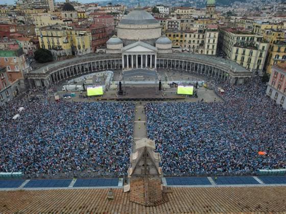 Foto Alessandro Garofalo LaPresse 04 giugno 2023 Napoli, Italia calcio Napoli vs Sampdoria - Campionato di calcio Serie A TIM 2022 2023 - stadio Diego Armando Maradona Nella foto: la festa in piazza del Plebiscito May 04 , 2023 Naples, Italy sport soccer Napoli vs Sampdoria - Italian Football Championship League A TIM 2022 2023 - Diego Armando Maradona stadium. In the pic:  Copyright: xAlessandroxGarofalo LaPressex