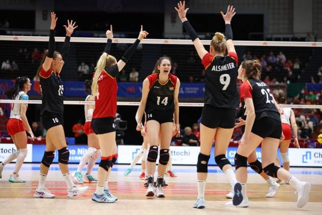 Sport Themen der Woche KW22 Sport Bilder des Tages Germany team group, Mannschaftsbild, Totale JUNE 4, 2023 - Volleyball : FIVB Volleyball Nations League 2023 Women s Preliminary Round between Germany - Bulgaria at Nippongaishi Hall, Aichi, Japan. Noxthirdxpartyxsales  (220404652)